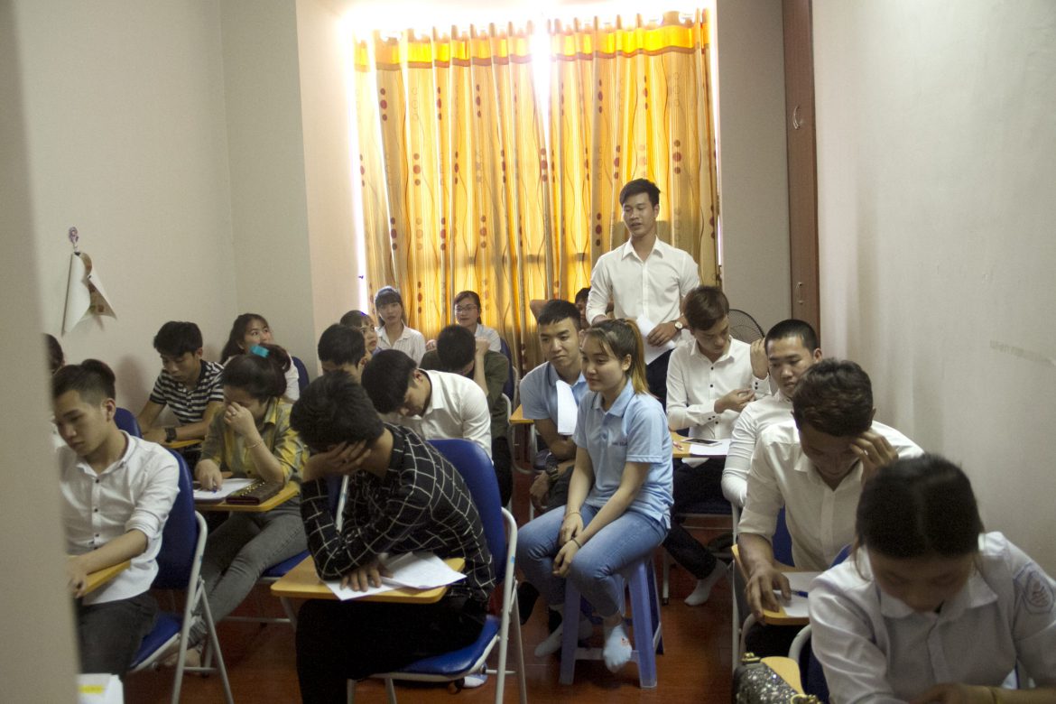 Trong lúc các bạn ngồi phòng chờ phỏng vấn