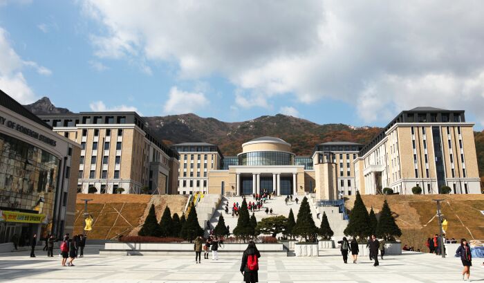 Toàn cảnh trường đại học ngoại ngữ Busan - Hàn Quốc